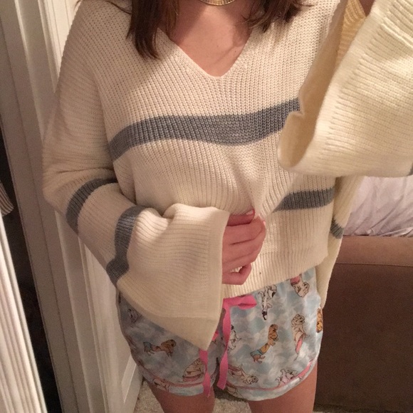 Sweater - Picture 5 of 5